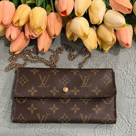 Louis Vuitton Handbags - Authentic Louis Vuitton Monogram Wallet